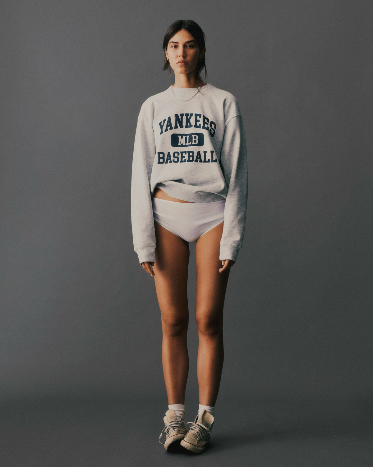 Sporty & Rich Yankees Ivy Crewneck - Heather Gray/Navy