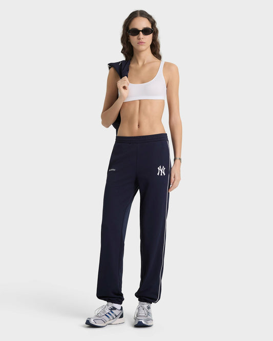 Sporty & Rich Heritage Yankees Serif 90S Elio Track Pant - Navy/White