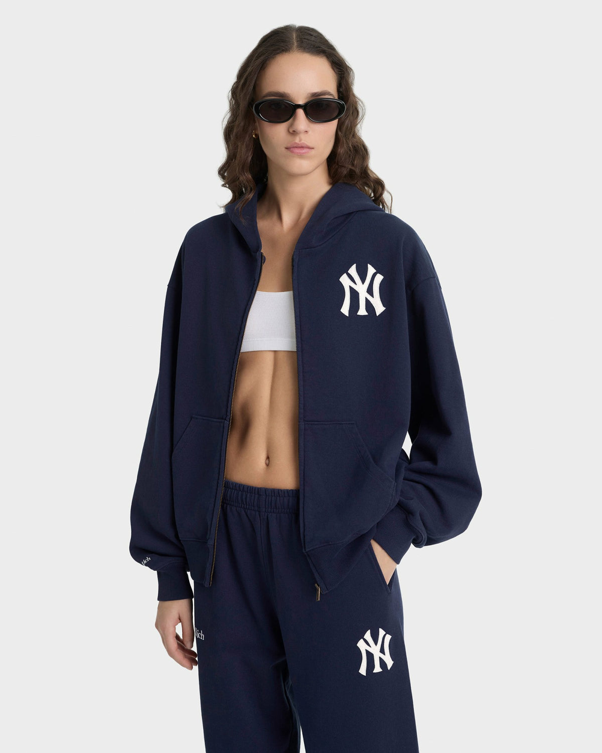 Sporty & Rich Heritage Yankees Serif Sweatpant - Navy/White