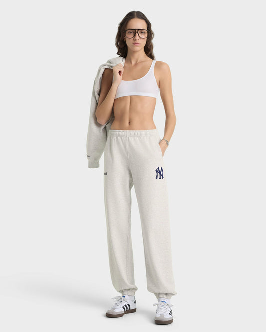 Sporty & Rich Heritage Yankees Serif Sweatpant - Heather Gray/Navy