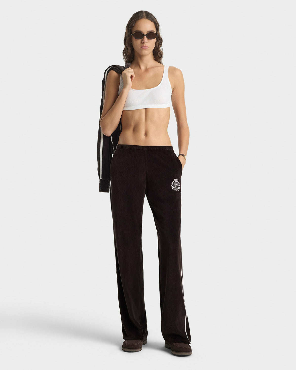 Sporty & Rich NY Crest Velour Sweatpant - Chocolate/Ecru