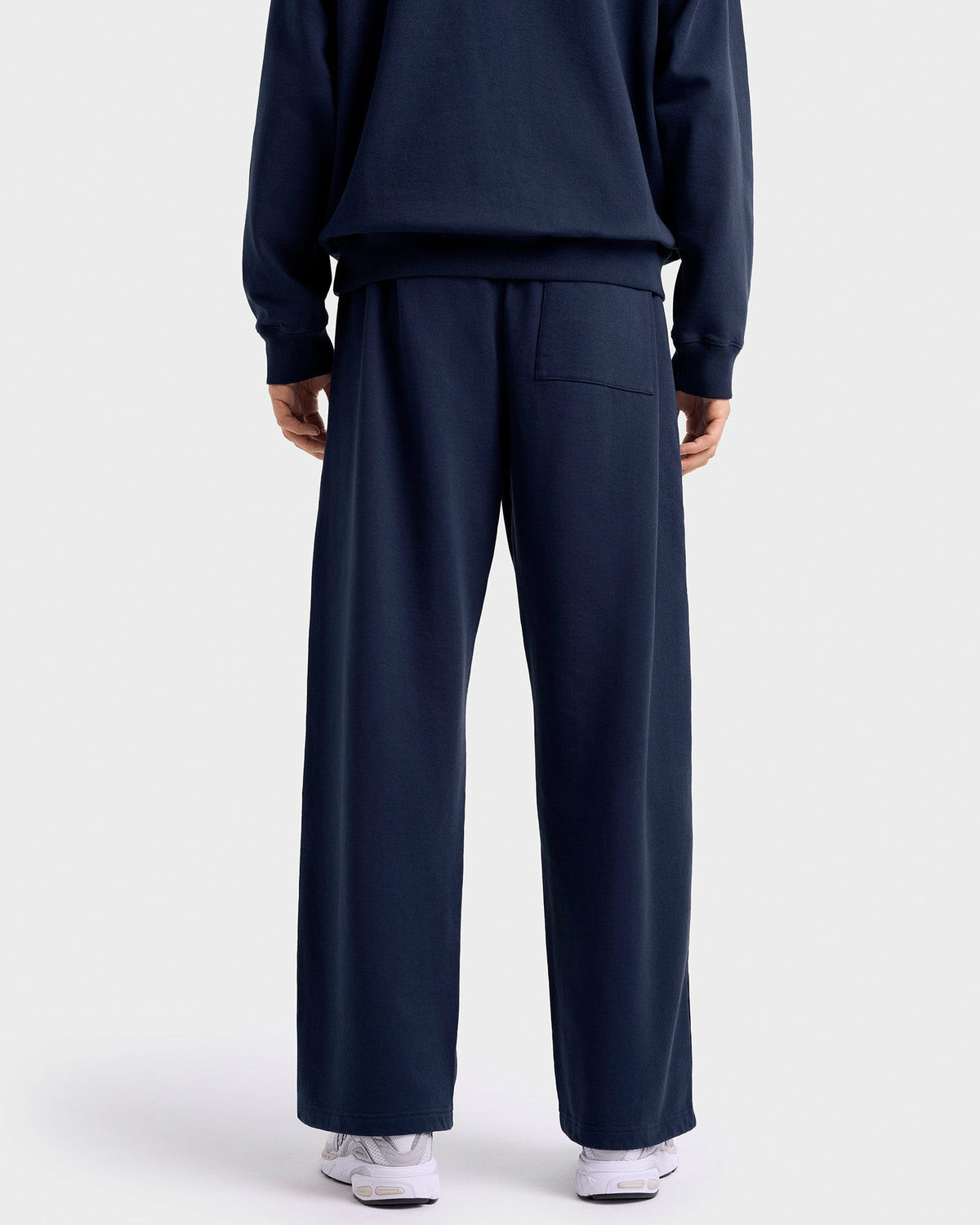Sporty & Rich Yale Classic Wide Sweatpant - Navy/White