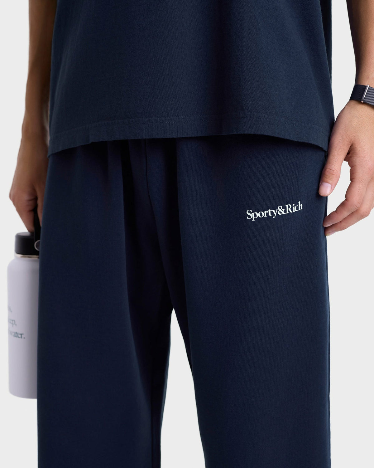 Sporty & Rich Serif Logo Wide Sweatpant - Navy/White