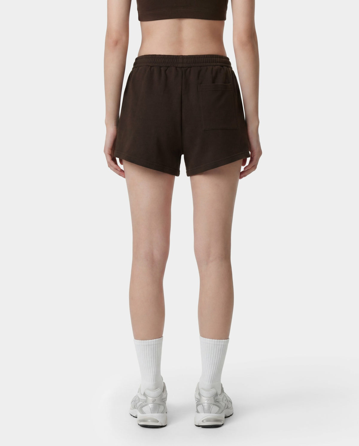 Sporty & Rich Serif Logo Retro Track Short - Cioco/White