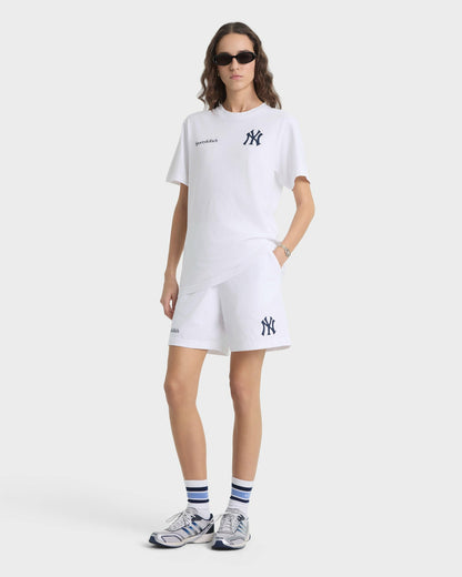 Sporty & Rich Heritage Yankees Serif Gym Short - White/Navy