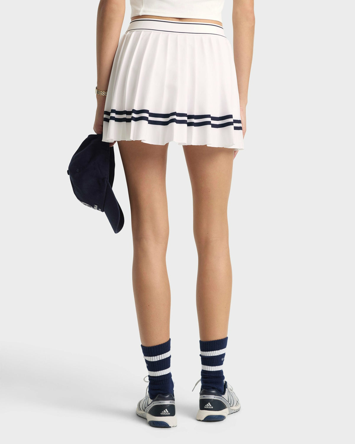 Sporty & Rich Serif Logo Pleated Skirt - White/Navy