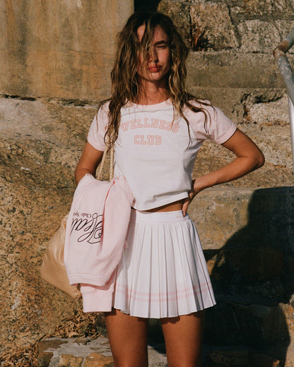 Sporty & Rich Vendome Script Pleated Skirt - White/Pink Dolphin