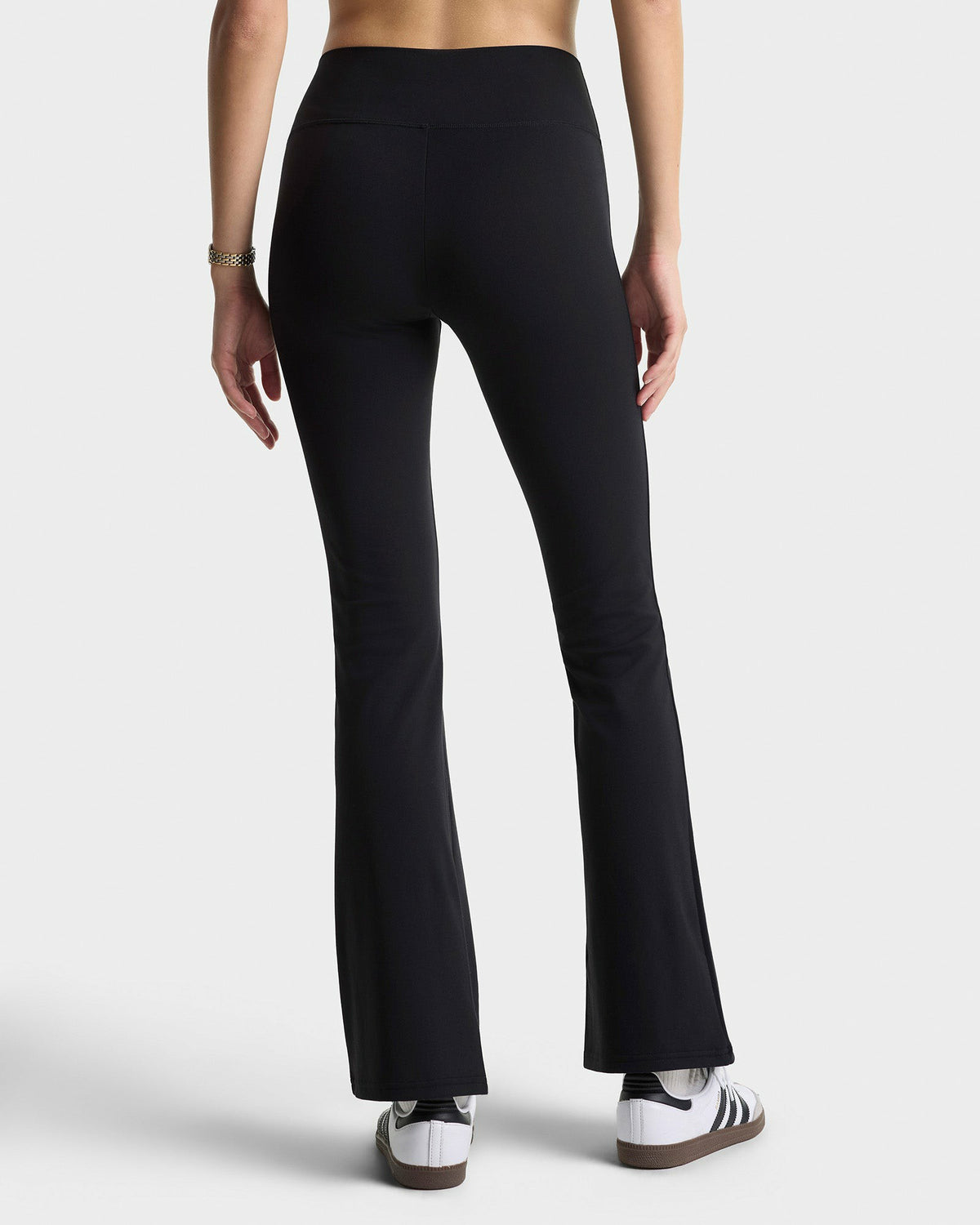 Sporty & Rich Signature Logo Flared Legging - Black/White