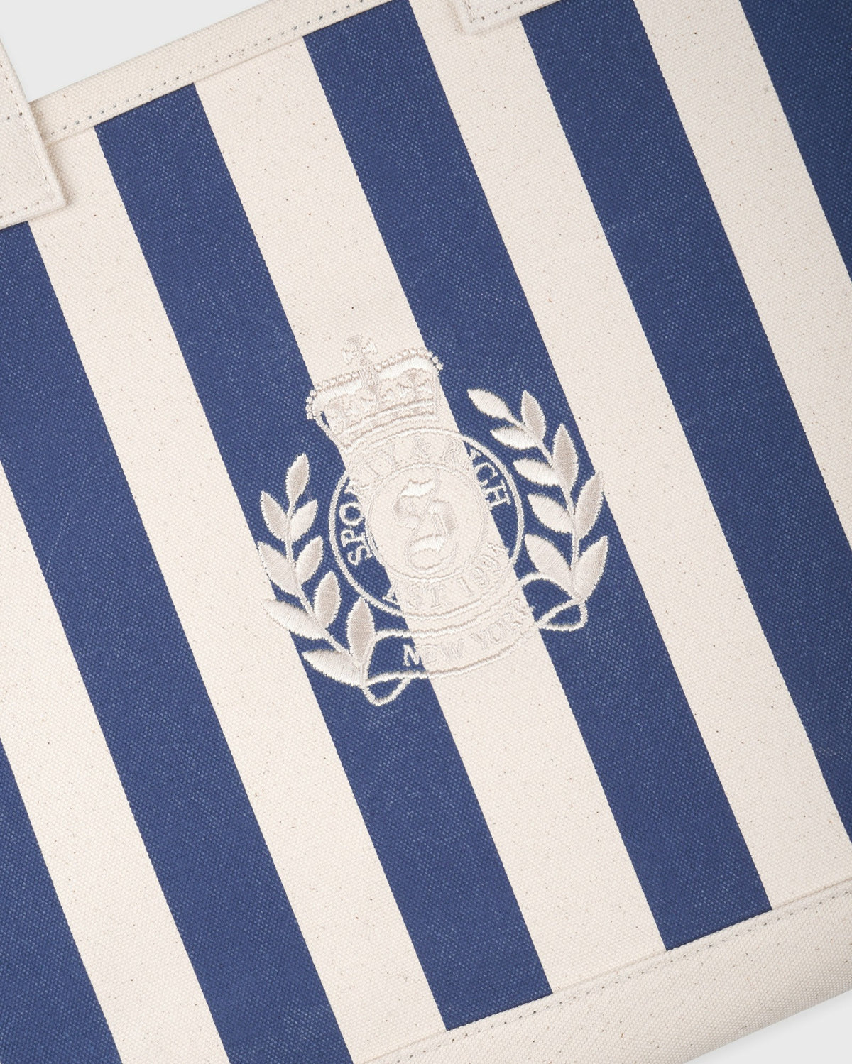 Sporty & Rich NY Crest Beach Tote - Natural/Light Navy