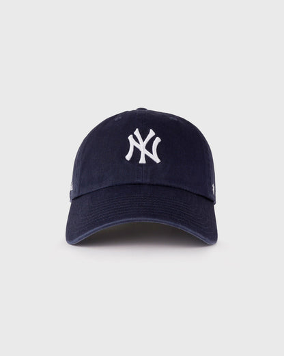 Sporty & Rich Yankees Serif Hat - Navy/White