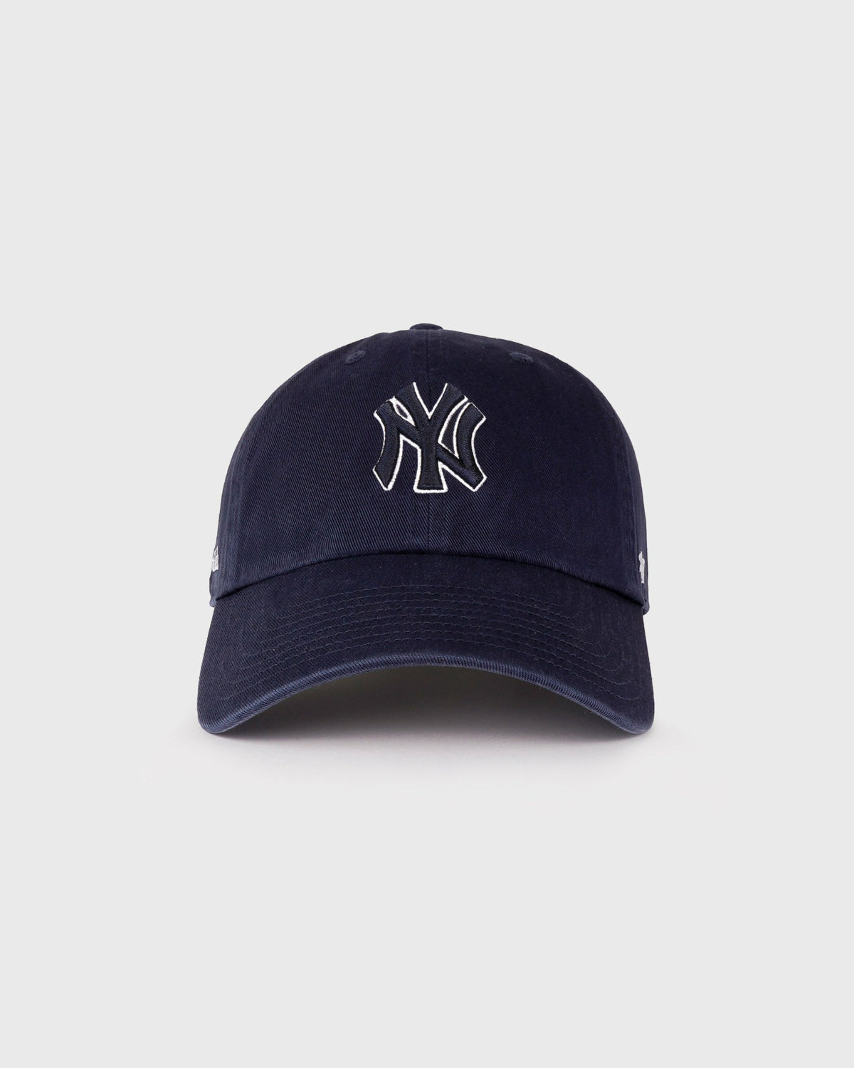 Sporty & Rich Yankees Serif Outline Hat - Navy/White