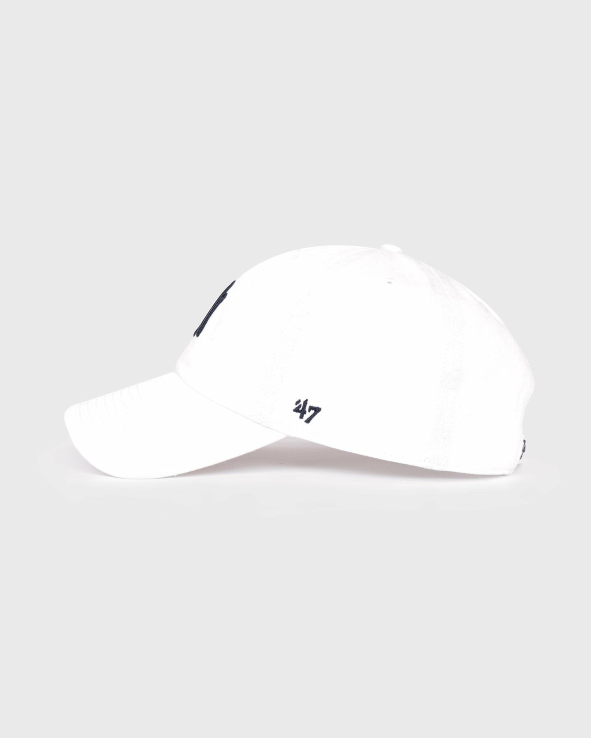 Sporty & Rich Yankees Serif Hat - White/Navy