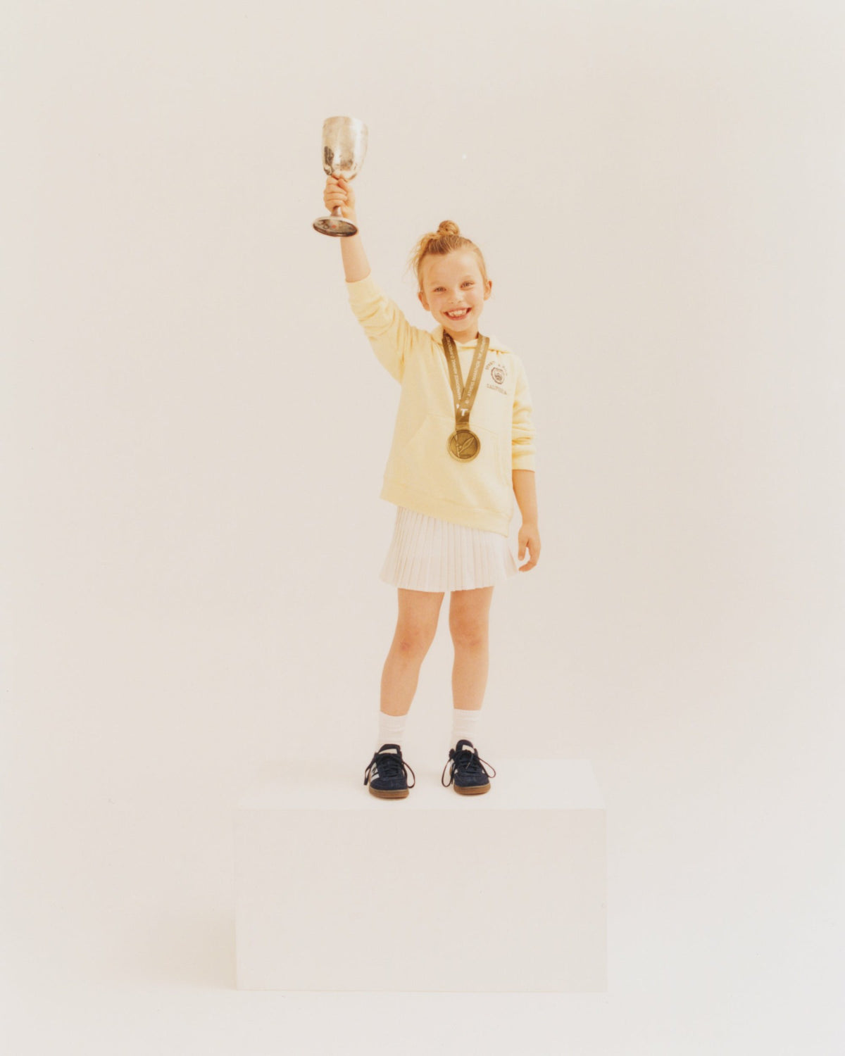 Sporty & Rich California Emblem Kids Hoodie - Almond/Navy
