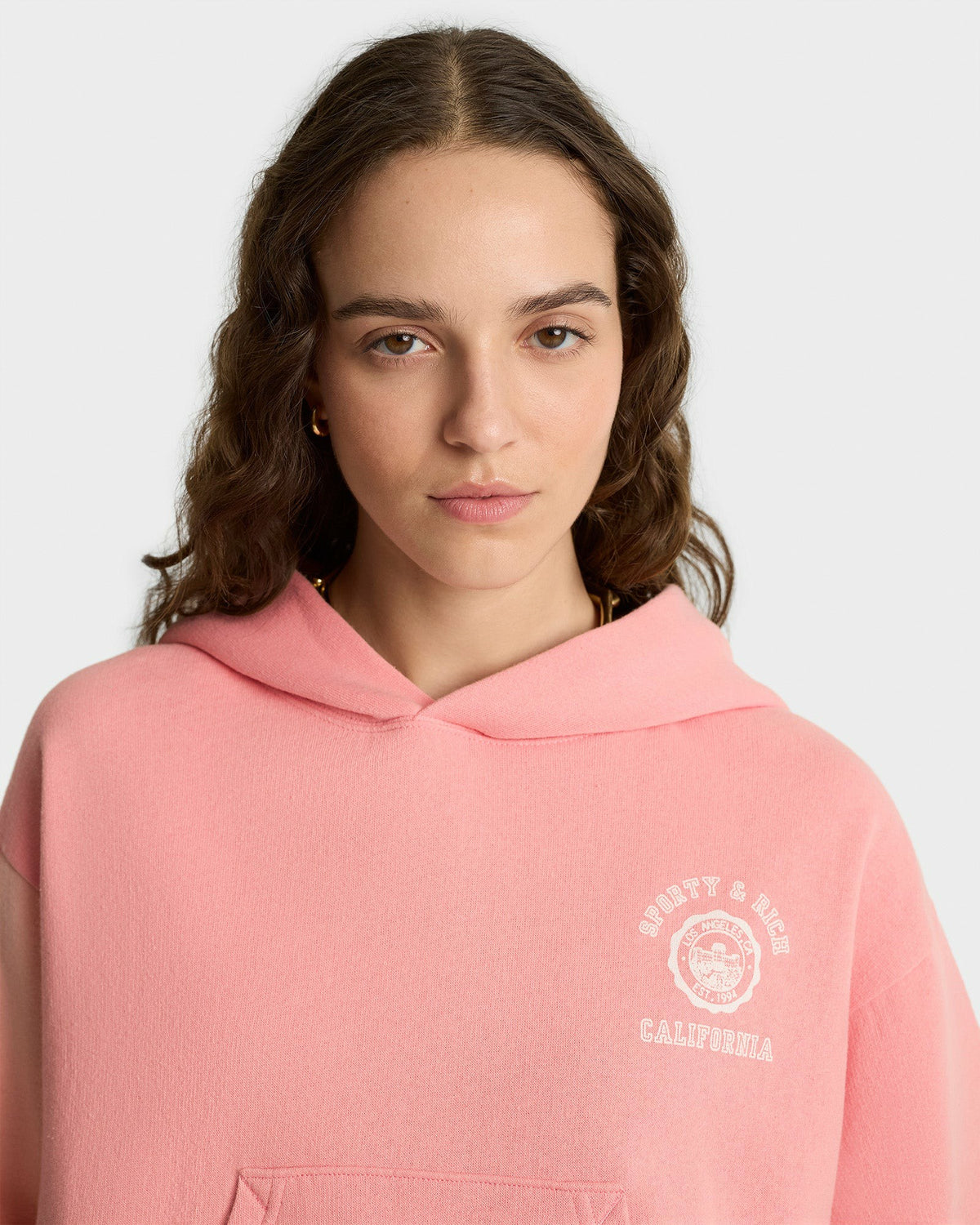 Sporty & Rich California Emblem Soft Cropped Hoodie - Carnation/White